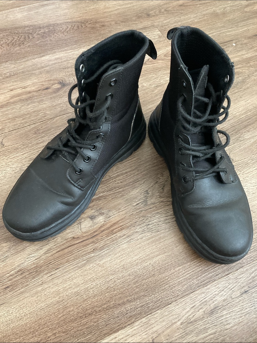 Dr. Marten Mens Black Combat Boots Sz 8